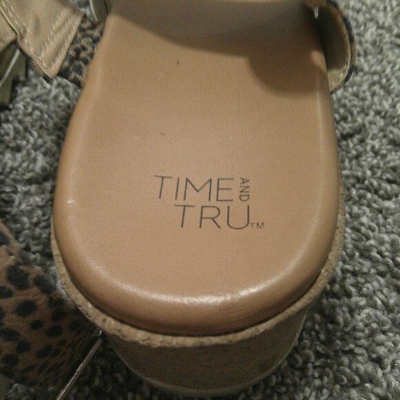 Heels - Picture 5 of 5